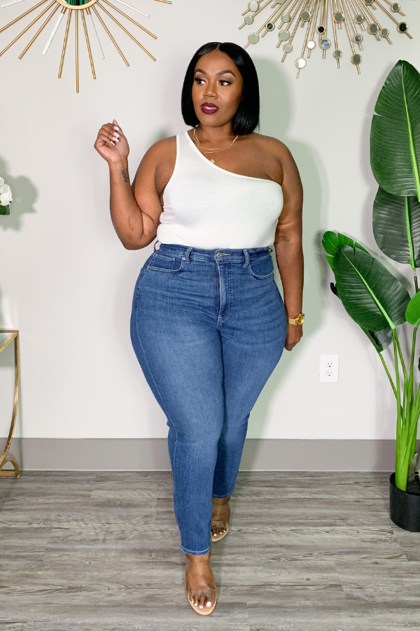 Best Jeans For Curvy Women - Nita Danielle